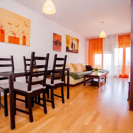Apartamento Teatinos, Metro, Free Parking & Pool