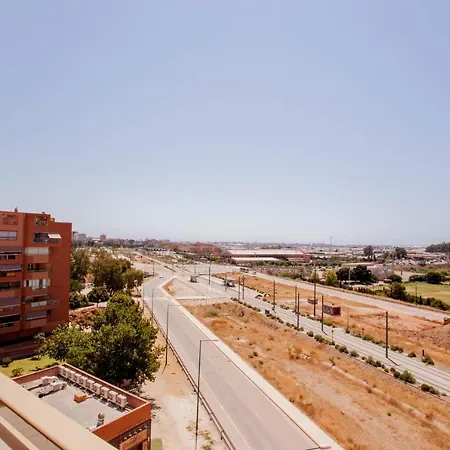 Appartement Apartamento Teatinos, Metro, Free Parking & Pool