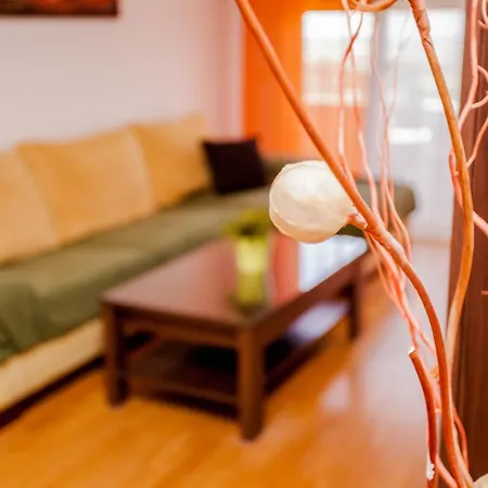 Apartamento Teatinos, Metro, Free Parking & Pool * Málaga