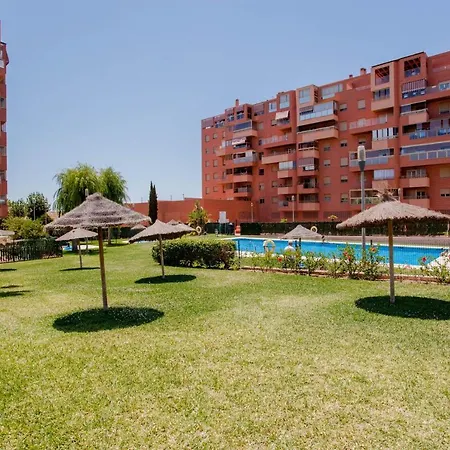 Apartamento Teatinos, Metro, Free Parking & Pool *
