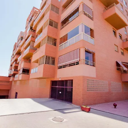 Apartamento Teatinos, Metro, Free Parking & Pool *
