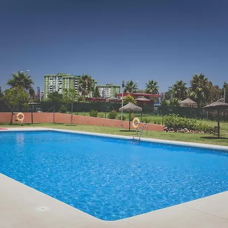 Apartamento Apartamento Teatinos, Metro, Free Parking & Pool *