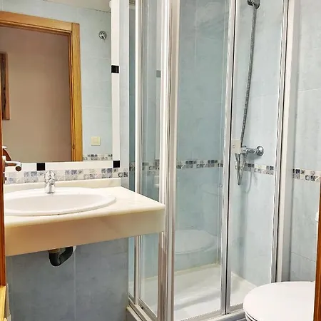 Apartamento Teatinos, Metro, Free Parking & Pool *