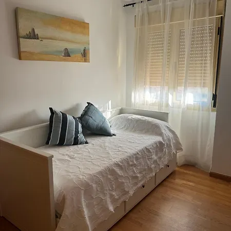 Apartamento Apartamento Teatinos, Metro, Free Parking & Pool
