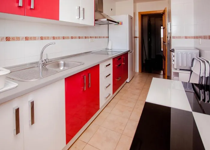 Sunstay Teatinos Flat Iii Malaga, Metro, Free Parking & Pool Apartamento