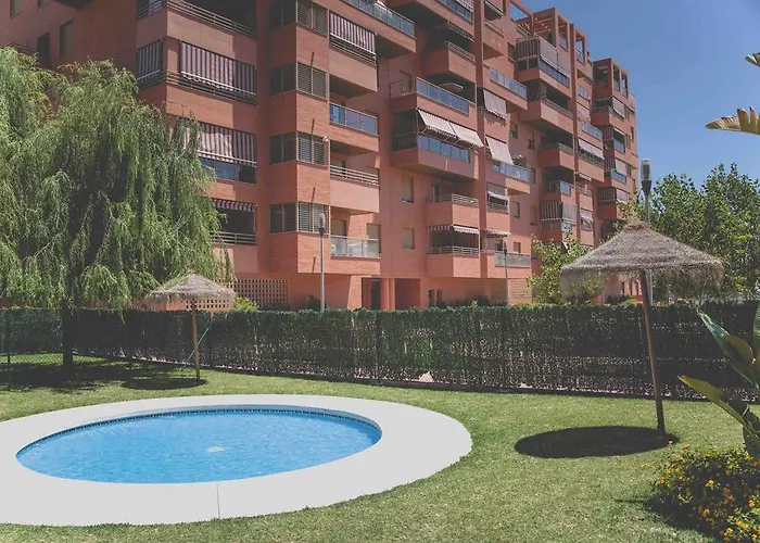 Apartamento Sunstay Teatinos Flat Iii Malaga, Metro, Free Parking & Pool *