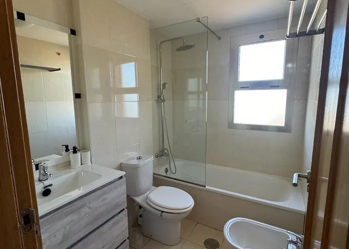 Sunstay Teatinos Flat Iii Malaga, Metro, Free Parking & Pool Apartamento Málaga