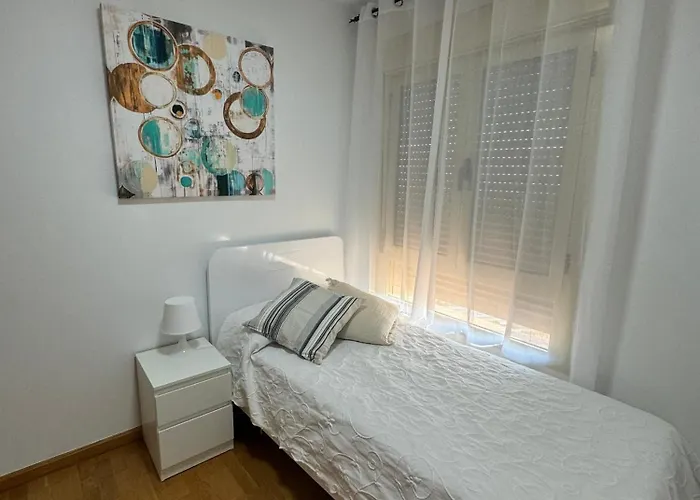 Sunstay Teatinos Flat Iii Malaga, Metro, Free Parking & Pool Málaga